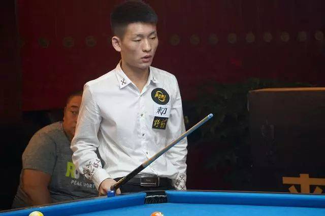 芬奇：主力球员上半场必须努力防守，他们打得太随意了